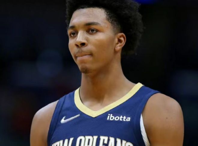 墨菲44+12三分生涯新高追平库里 鹈鹕加时惜败雄鹿联盟40败首队