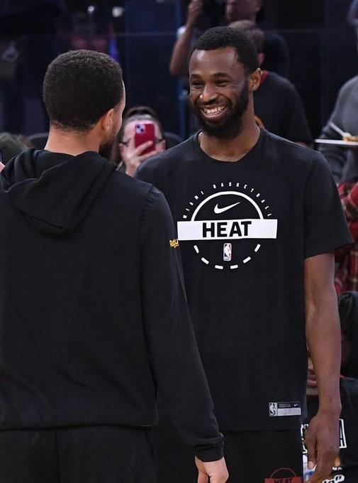 2022年冠军功臣，记者：勇士有意交易回维金斯