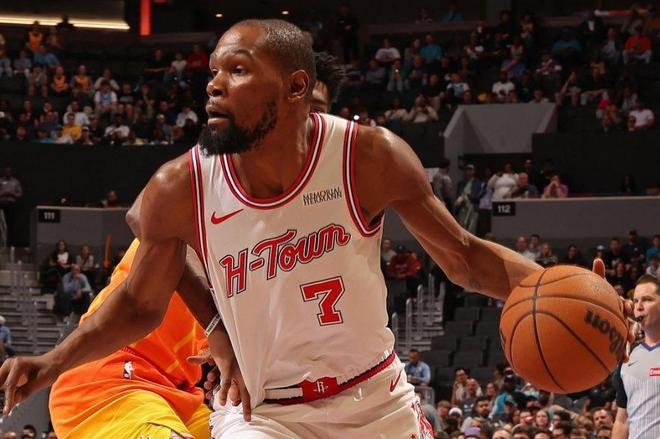 仅差12分！NBA历史第一纪录诞生！前无古人后难来者，老詹太强了