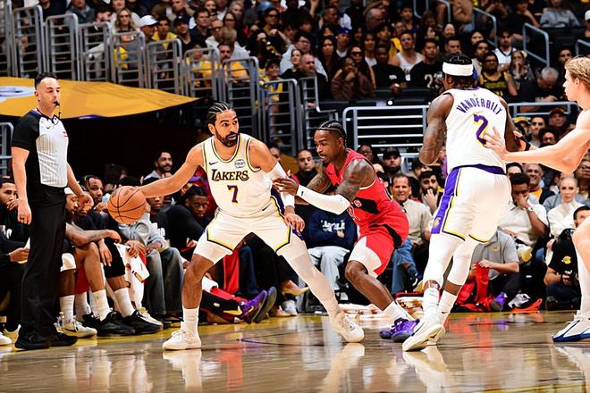 惨败湖人中为数不多的亮点，猛龙内线大将的得分能力确实相当不错