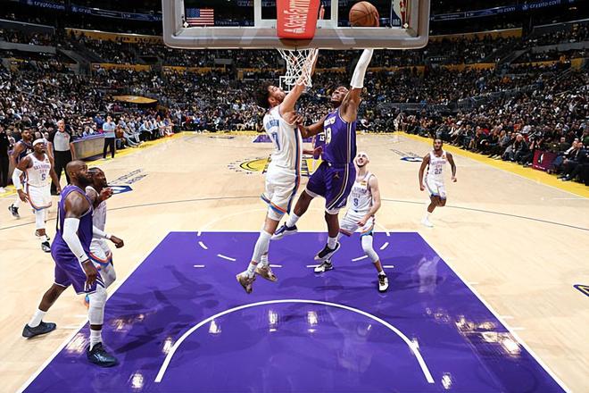 莫名其妙！湖人锋线大将明明状态不错但却得不到足够的支持？