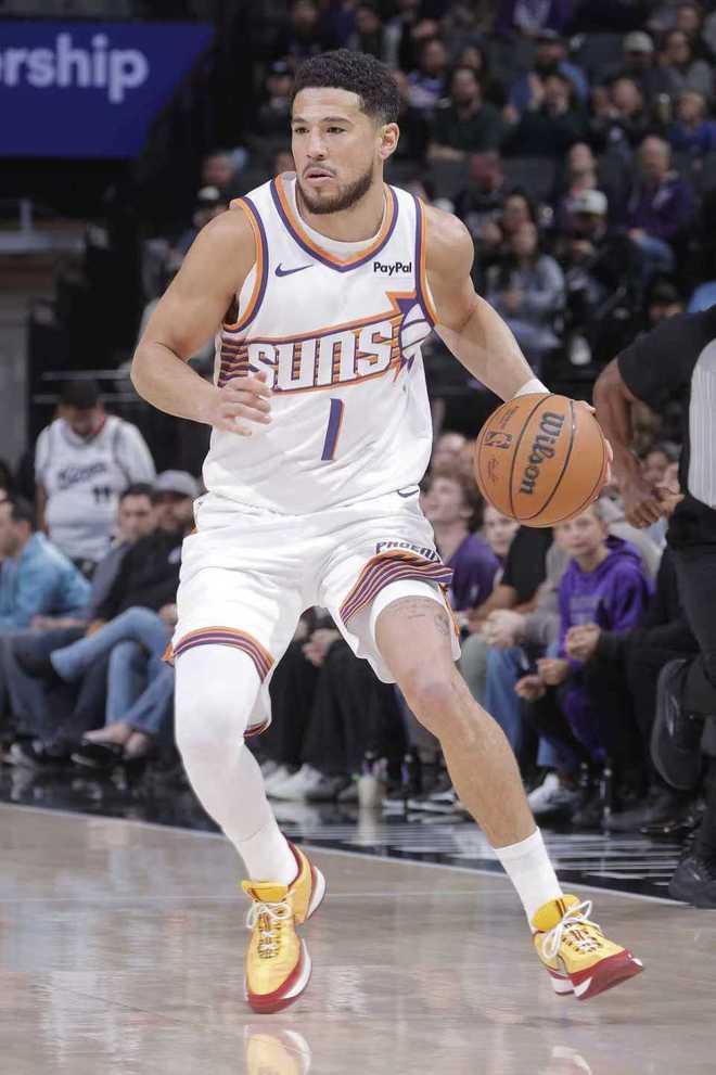 布克复出17+6太阳赛季四杀国王 威少16+7格林20分7失误