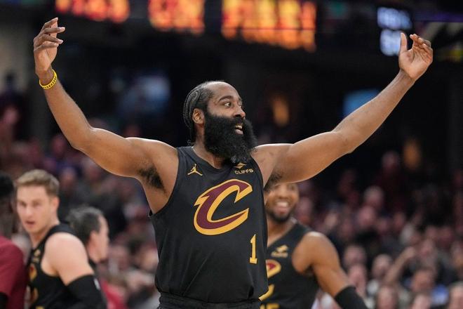 哈登太强了！加盟骑士后豪取五连胜，骑士多人因他受益！