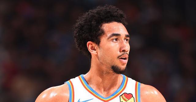 麦凯恩：76人的经历让我适应与不同阵容组队 在慢慢熟悉新队友