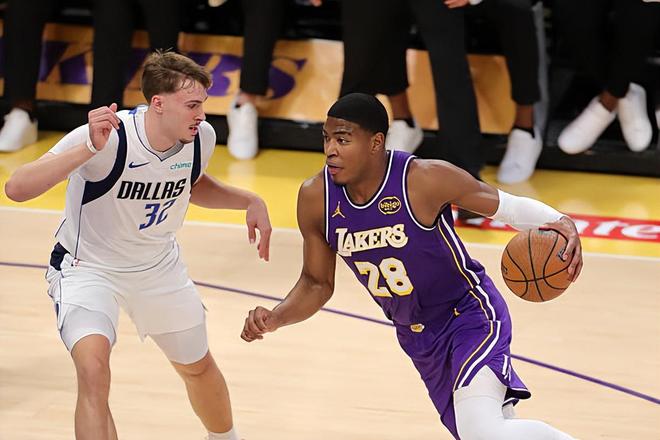 下半场拿下14分，湖人锋线大将对于自己的投射能力深信不疑？