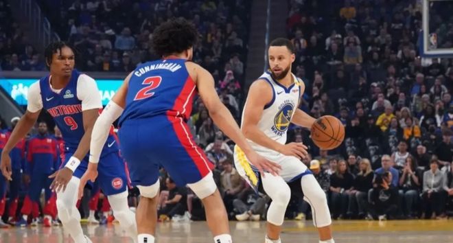 库里受伤！勇士险20分大逆转，裁判抢戏，波杰8中1，格林又吃技犯