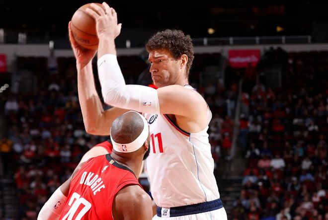 优势确实是非常突出，但快船内线老将的缺点其实也是非常明显的？