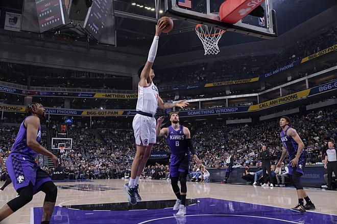 防守意识存在一些问题！快船内线新秀还需要积累更多的比赛经验？