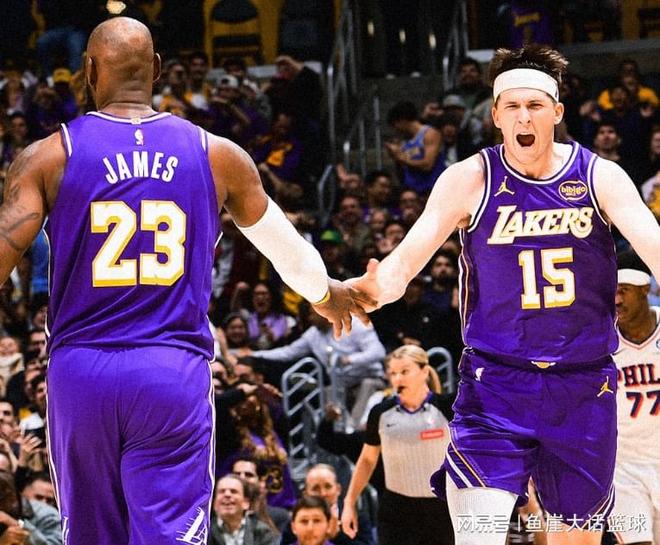 湖人赢球后暴露隐患，詹姆斯创纪录！里夫斯摊牌，一人成无名功臣