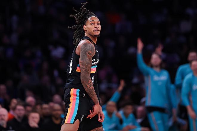 马刺遭遇了一场惨败，但是强力得分手的状态还是值得肯定？