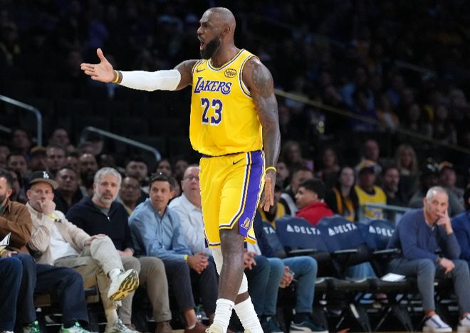 湖人115-107逆转掘金 球员评价：3人满分，3人及格，4人低迷