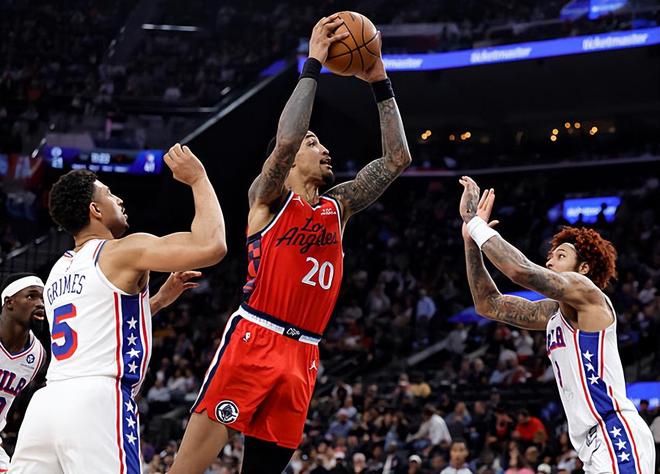 依然与球队有些不太兼容，快船还是没搞懂如何使用这位锋线大将？