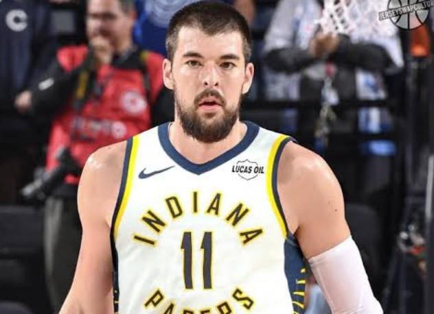 祖巴茨快船生涯数据：场均11.4分9.3板1盖帽，一次防守二阵