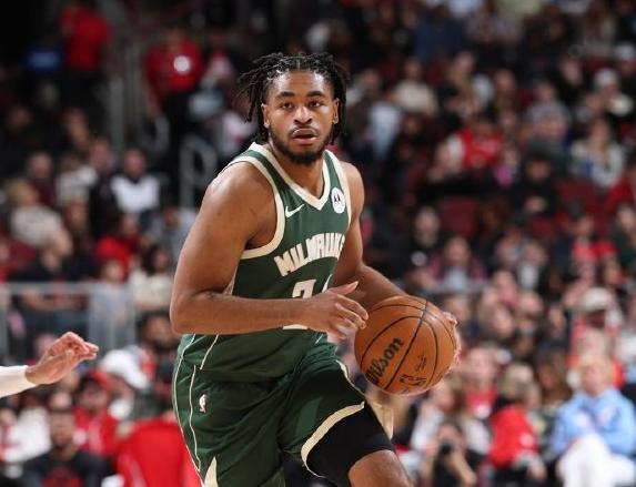 把雄鹿坑了！卡梅伦-托马斯投篮命中率只有25.6%，难怪篮网不要他