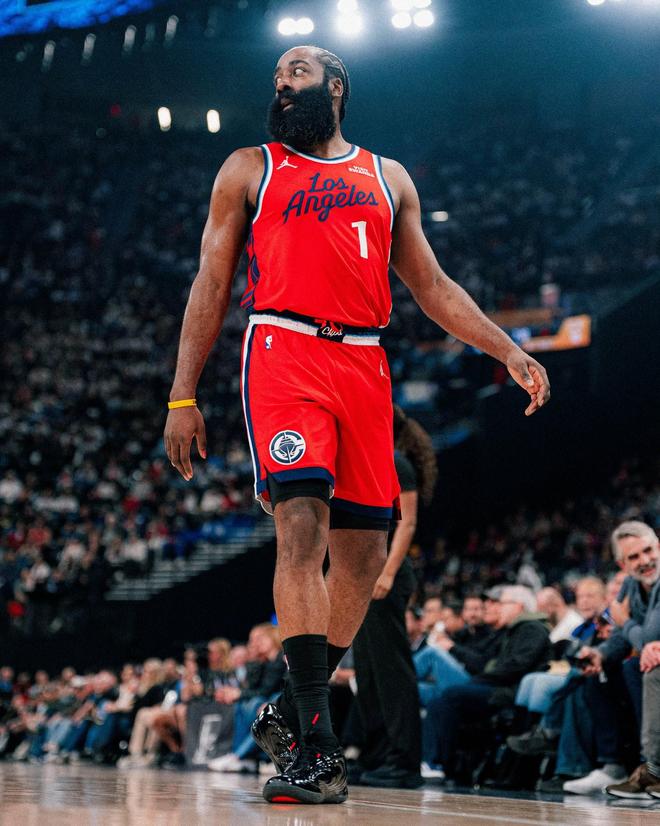 记者：哈登将森林狼和老鹰视为心仪下家，但两队对哈登均无意