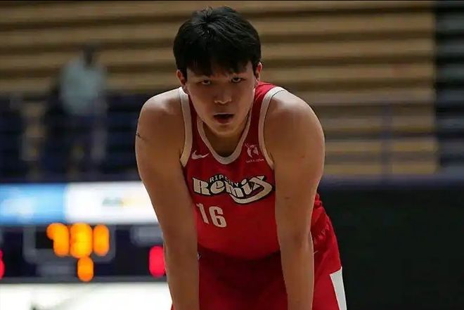 杨瀚森受伤了！赛前决定退赛，NBA生涯第二次退赛，具体原因出炉