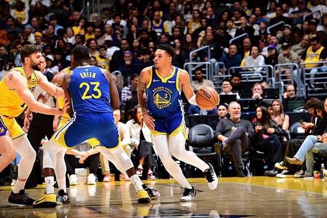 场上效果一塌糊涂！勇士后场新秀的状态仍在不断下滑之中？