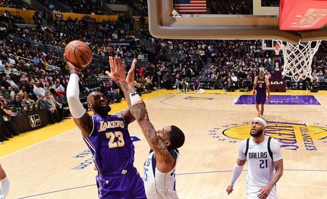 最年老三双先生！41岁45天詹姆斯轰28+10+12创纪录