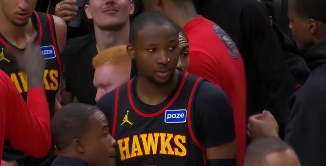 首秀狂轰27分赛季新高！库明加离开勇士变詹皇，库里科尔追悔莫及