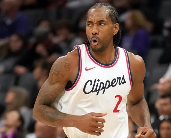 伦纳德被打无语了！火箭只需包夹他就能取胜，队友失准后纯废！