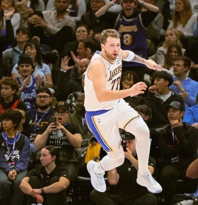 NBA半场至少25分10板10助本世纪仅出现两次，均为东契奇创造