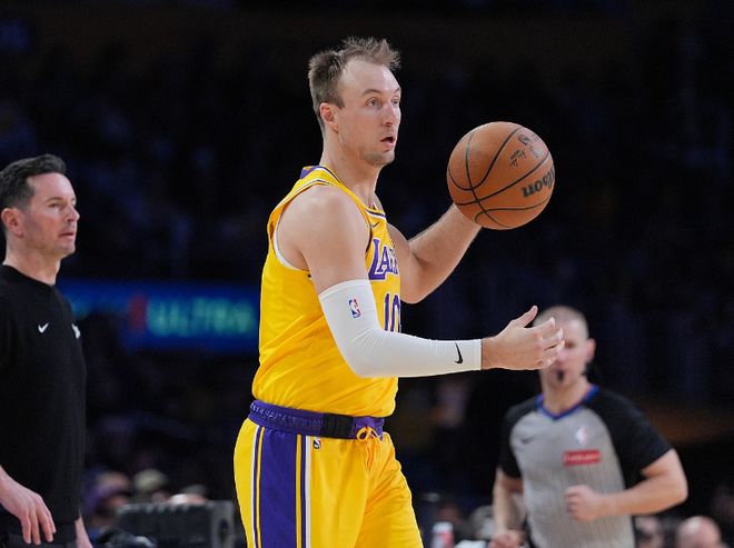 湖人128-117击败步行者 球员评价：2人满分，5人及格，2人低迷