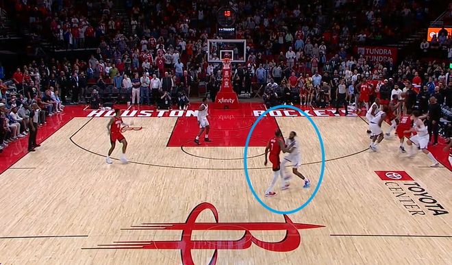 美媒解析火箭错失绝杀细节：KD摆脱小卡防守 却被小琼斯补防堵死