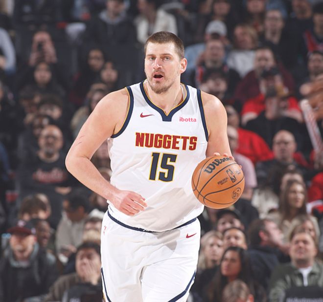 西部排名又变了：掘金创NBA奇迹，勇士收大礼，2队排名互换