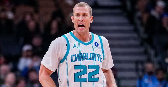 马刺：球队已与梅森-普拉姆利签约至赛季结束