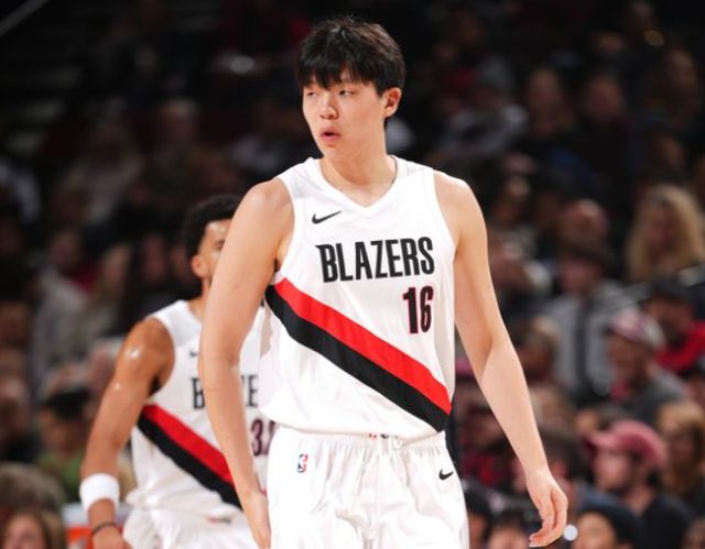 杨瀚森NBA得分追平河升镇并列亚洲第十一，距离第十还差86分