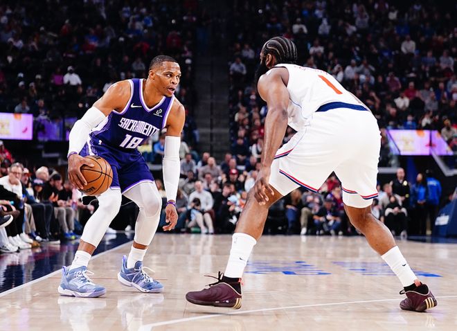 西部排名又变了：湖人追平火箭，快船躺掉排名，2队排名互换