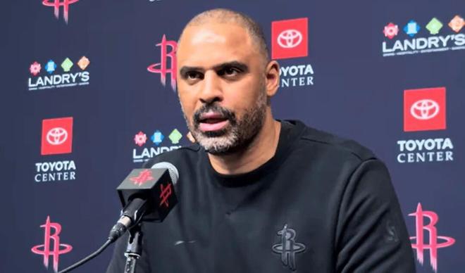 呵呵火箭！申京你硬一点行不行？