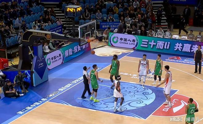 拒绝加盟广东队？CBA强力中锋“不满”杜锋，36+15打成本土得分王