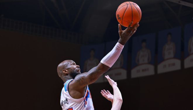 還能飯否？瓊斯抱怨CBA球隊報價太低 回吉林不如去遼籃