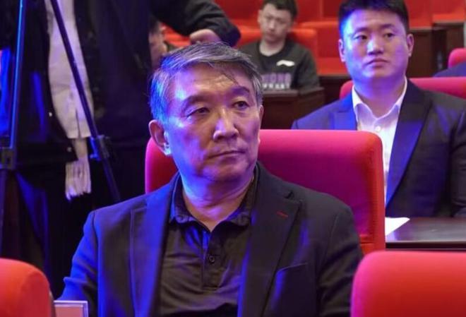 媒体人：宫指导此番出山的使命仍是推动国家队换血，得罪人的活儿又得让他来干