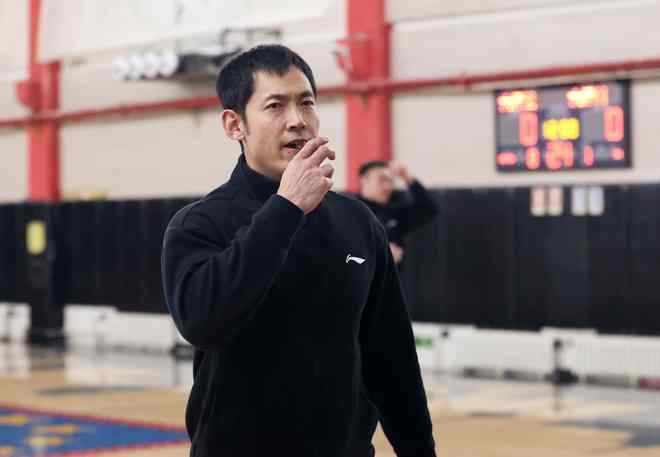 重磅轉(zhuǎn)會！媒體人：張慶鵬接近出任北控男籃主帥