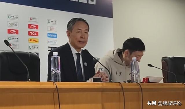 北京主帅：曾凡博手续因圣诞节有所耽误，新的外援目前在筛选阶段