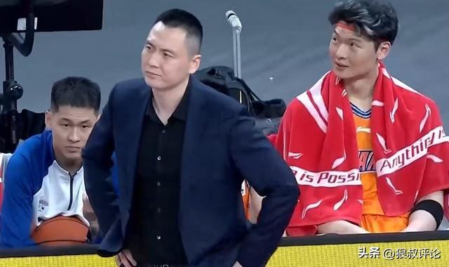 20分大胜北控！卢伟：防守和篮板球做到很好 没听说洛夫顿离队