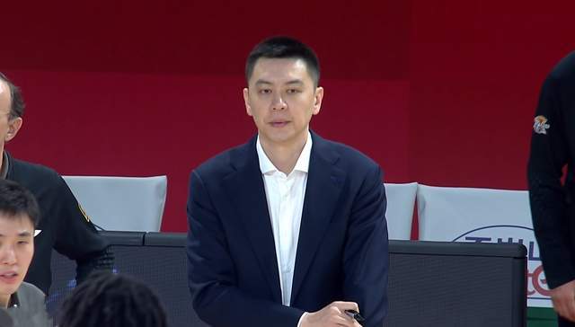 进季后赛都难，辽宁男篮遭遇三连败，付豪20分，末节崩盘已成定律