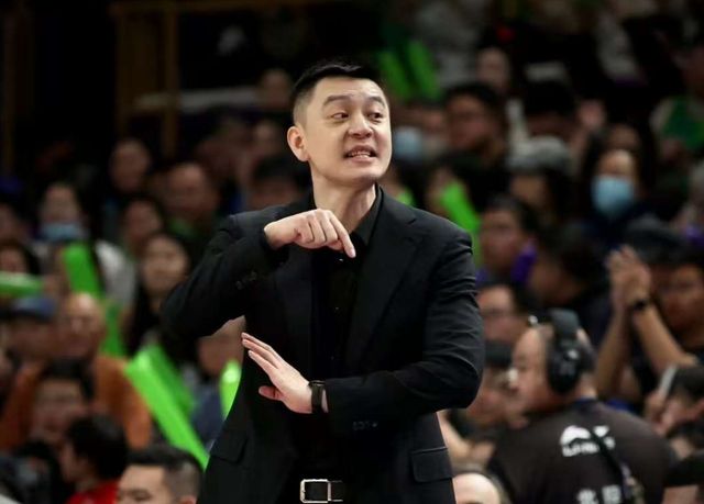 正式确定！辽宁男篮更换外援，签约CBA老熟人，替换奥利弗