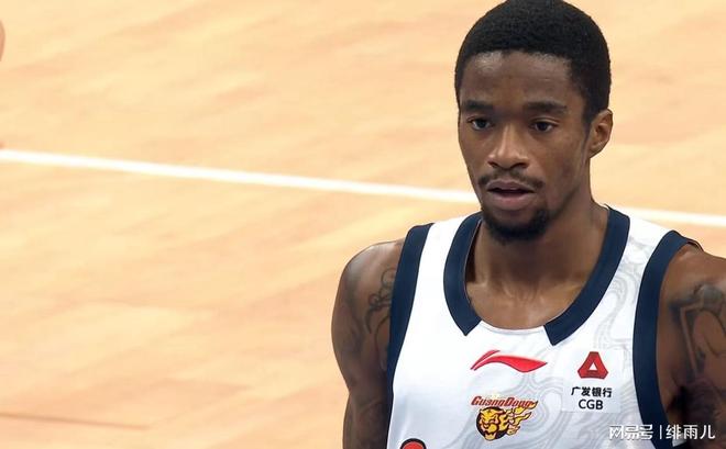44分钟爆砍37+10+5+4！广东“新后卫”打成大腿，或被杜锋重用？