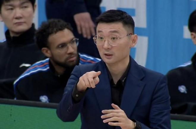 刘炜：全队第一节就像梦游，这已经不是技术层面的问题了