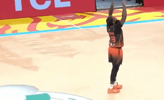 英雄悲鸣！CBA悍将何去何从？央视揭秘背后细节：才知重生的折磨