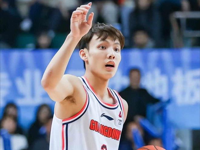 广东宏远八连胜梦碎京城 核心受伤迷局引争议 徐杰伤情成最大悬念