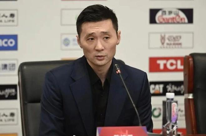 新疆男篮换帅，刘炜下课；徐杰奎因因伤休战，辽宁男篮锁定新外援
