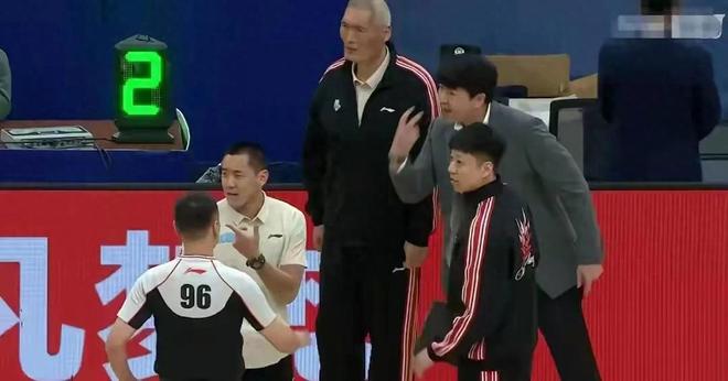 山东大胜新疆暴露三大隐患，下一轮客战同曦迎考验，能否杀进八强