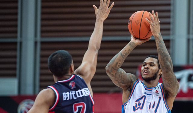 CBA最新消息！曝亨特加盟辽宁男篮，刘炜离开新疆男篮