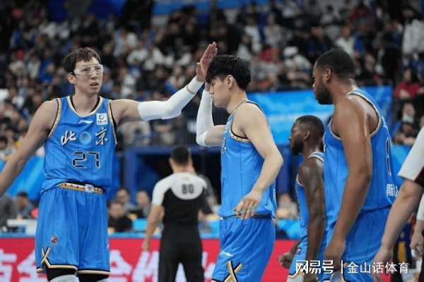 CBA大变天！2支弱队崛起，4支老牌劲旅走下坡路，仅4队有争冠实力