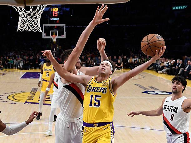 兩場(chǎng)比賽拿下92分，湖人后場(chǎng)大將再這樣打下去怕是得累趴下了？