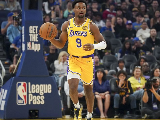 湖人102-122老鹰 球员评价：3人及格，7人低迷